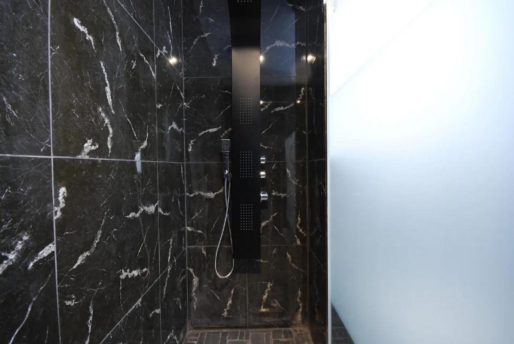 Jacuzzi Terrasse Centre Ville Narbonne Chambre 1 Esterno foto